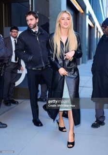 Grace Van Patten feet photo 7