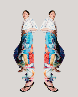 Grace VanderWaal feet photo 2