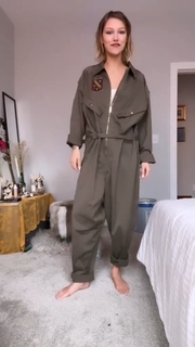 Grace VanderWaal feet photo 3