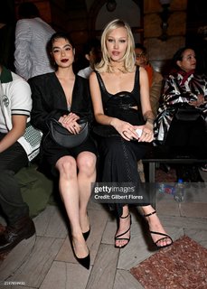 Grace VanderWaal feet photo 13