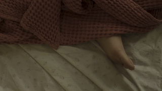Gracie Abrams feet photo thumbnail