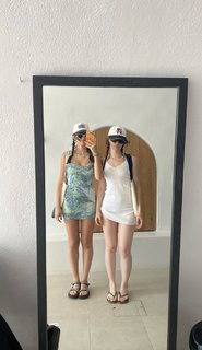 Gracie Abrams feet photo thumbnail