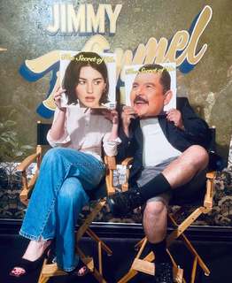 Gracie Abrams feet photo thumbnail