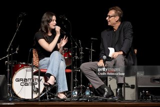 Gracie Abrams feet photo thumbnail