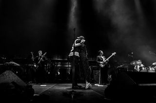 Gracie Abrams feet photo thumbnail