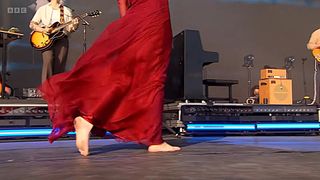 Gracie Abrams feet photo 7