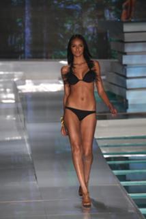 Gracie Carvalho feet photo 3