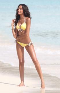 Gracie Carvalho feet photo 8