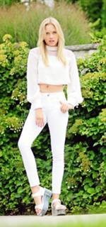 Gracie Dzienny feet photo 9