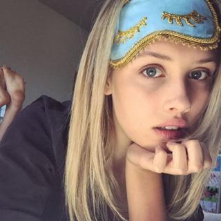 Gracie Dzienny feet photo 5