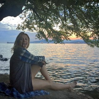Gracie Dzienny feet photo 15