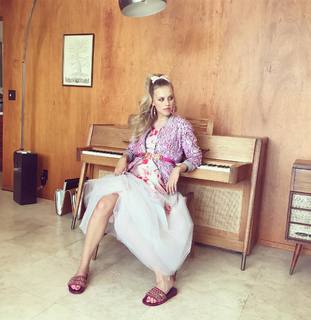 Gracie Dzienny feet photo 19