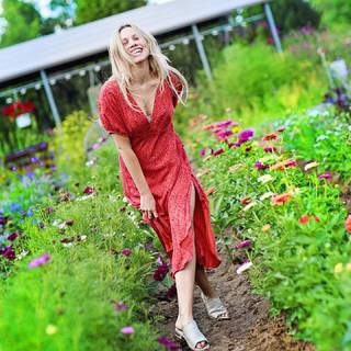 Gracie Dzienny feet photo 6