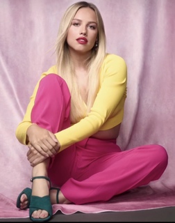 Gracie Dzienny feet photo 15