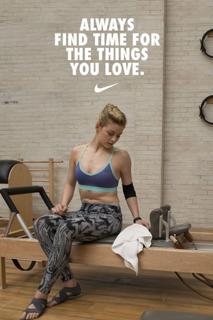 Gracie Gold feet photo 3