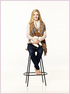 Gracie Gold feet photo 1
