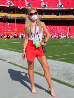 Gracie Hunt feet photo 8