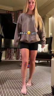 Gracie Kramer feet photo 3