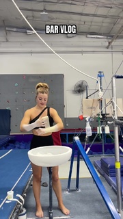 Gracie Kramer feet photo 3