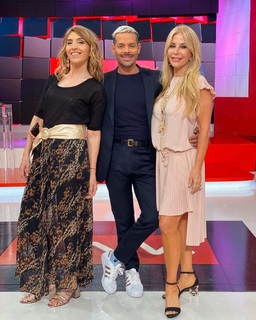 Graciela Alfano feet photo 1