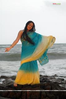 Gracy Singh feet photo 12