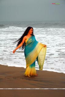 Gracy Singh feet photo 4