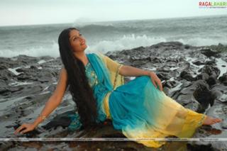 Gracy Singh feet photo 11