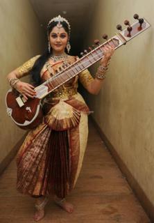 Gracy Singh feet photo 11