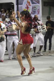 Gracyanne Barbosa feet photo thumbnail
