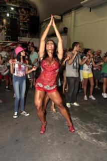 Gracyanne Barbosa feet photo thumbnail