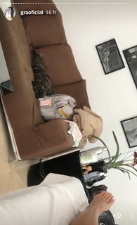 Gracyanne Barbosa feet photo thumbnail