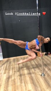 Gracyanne Barbosa feet photo thumbnail