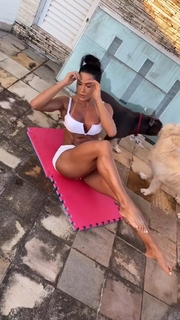 Gracyanne Barbosa feet photo thumbnail