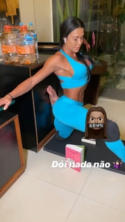 Gracyanne Barbosa feet photo thumbnail