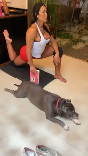 Gracyanne Barbosa feet photo thumbnail