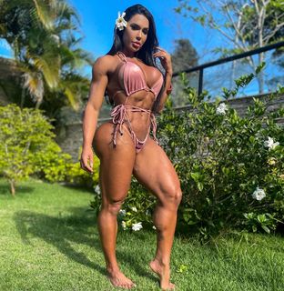 Gracyanne Barbosa feet photo thumbnail