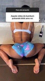 Gracyanne Barbosa feet photo thumbnail
