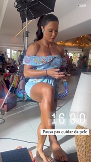 Gracyanne Barbosa feet photo thumbnail