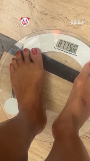 Gracyanne Barbosa feet photo thumbnail