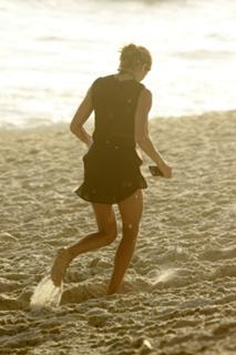 Grazi Massafera feet photo thumbnail