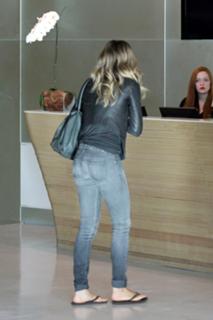 Grazi Massafera feet photo thumbnail