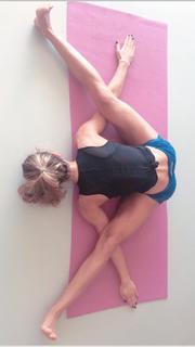 Grazi Massafera feet photo thumbnail