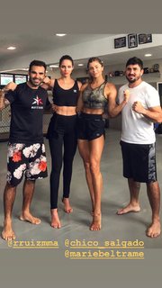 Grazi Massafera feet photo thumbnail