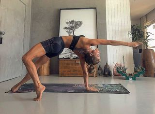 Grazi Massafera feet photo thumbnail