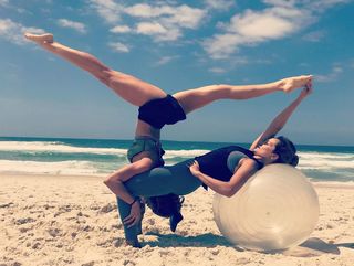 Grazi Massafera feet photo thumbnail