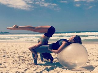 Grazi Massafera feet photo thumbnail
