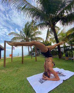 Grazi Massafera feet photo thumbnail