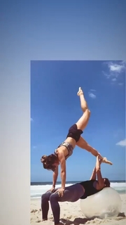 Grazi Massafera feet photo thumbnail