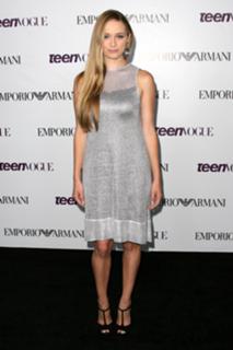 Greer Grammer feet photo thumbnail