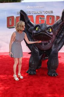 Greer Grammer feet photo thumbnail